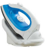 Cordless steam iron